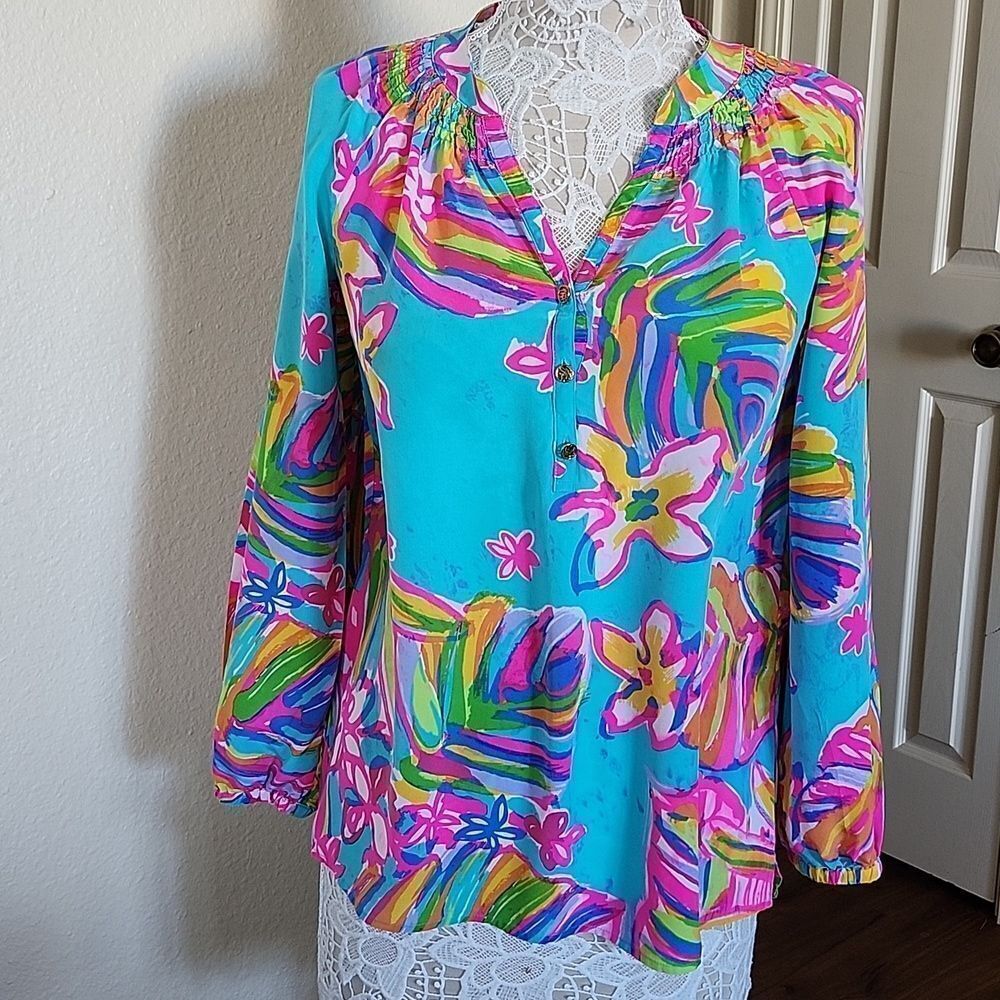 Sea Blue Summer Haze 100%  Silk Blouse Resort Wear Vacation Vibes Size‎ S
